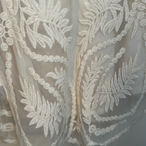 Dressbarn Sheer Embroidered Top With Camisole Size 1X NWT - Picture 9 of 12